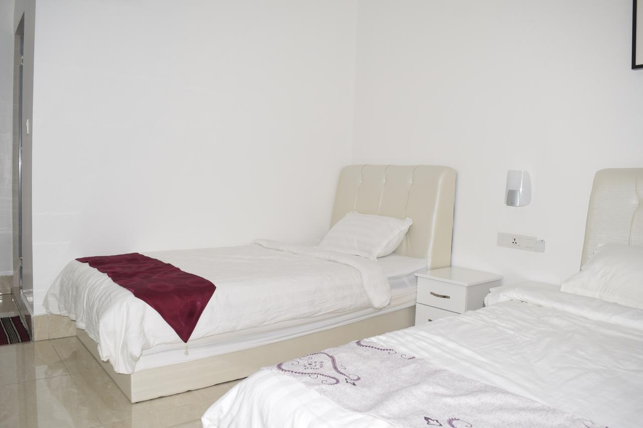 S Rose Hotel Sepang Ngoại thất bức ảnh